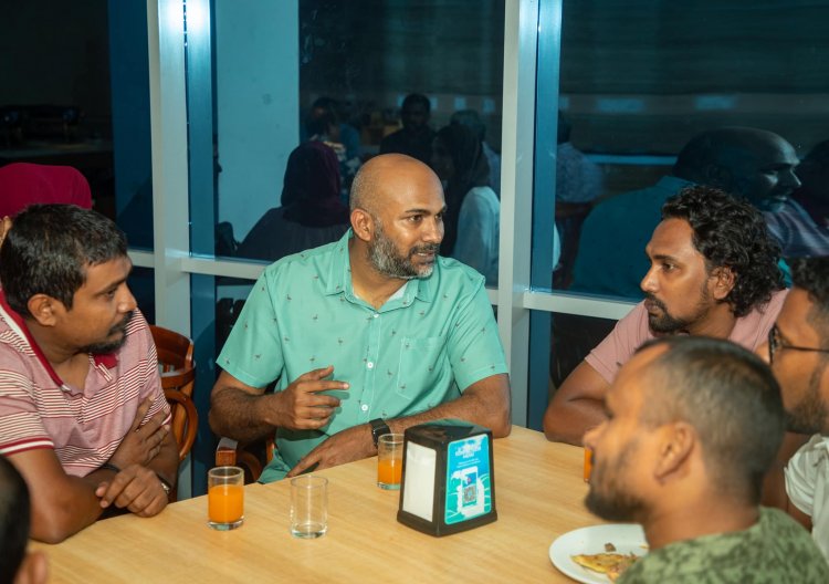 President of Maldives Olympic Committee  hosts a taraweeh dinner